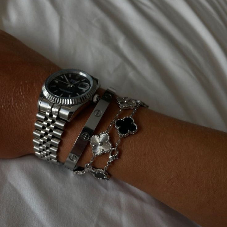 Clover Silver Black