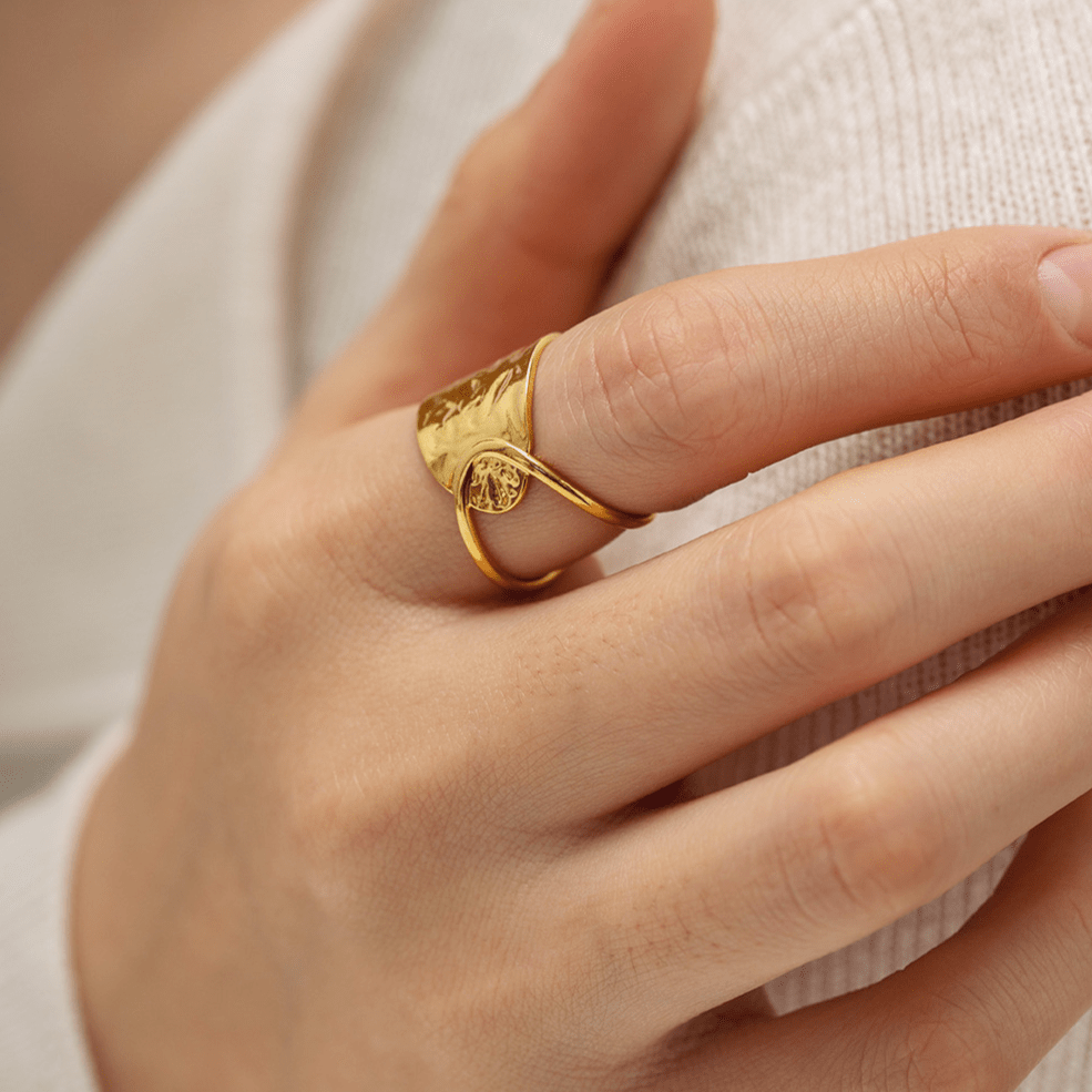 Mabel Ring