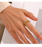 Maggie Ring