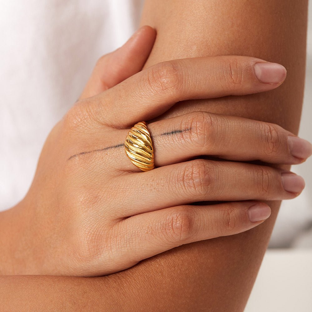 Mia Ring