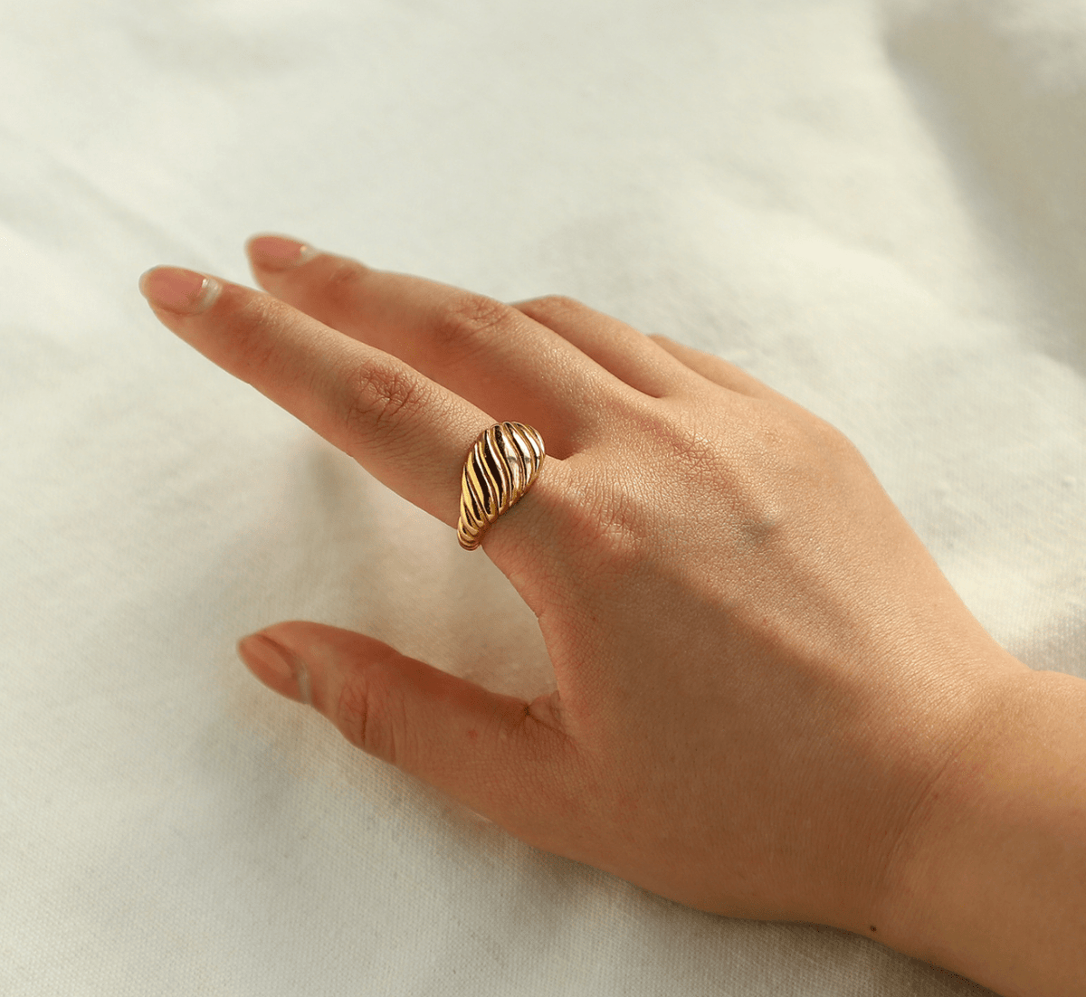 Mia Ring