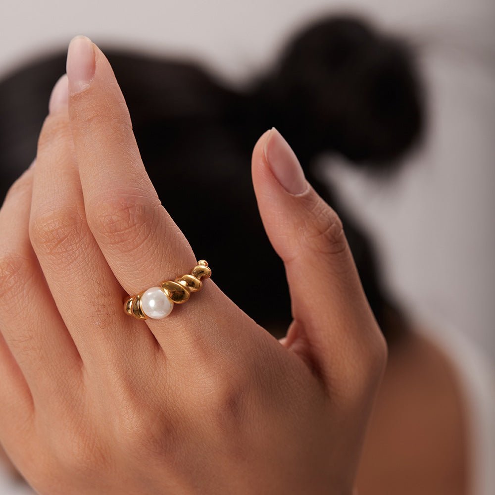 Scarlett Ring