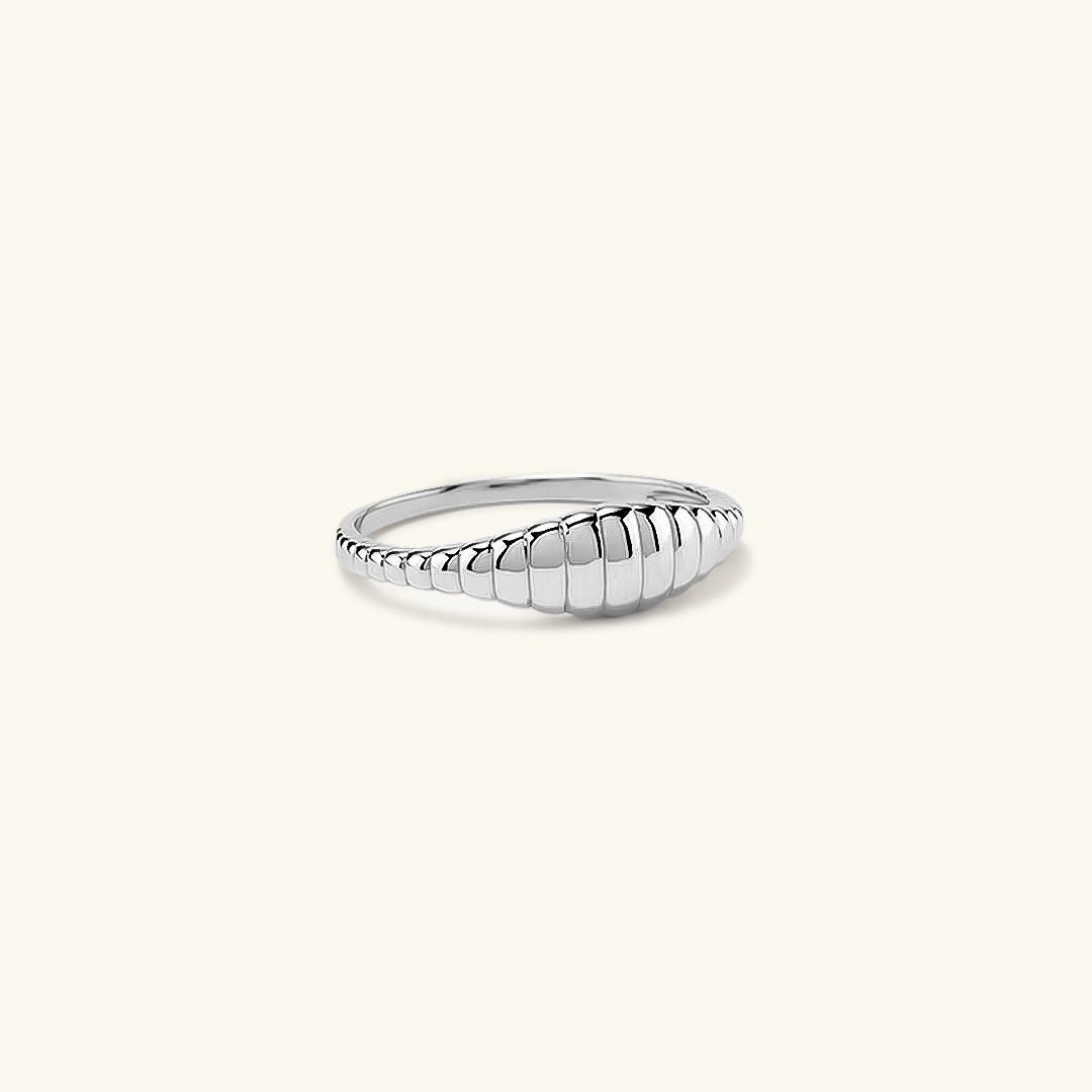 Venn Ring