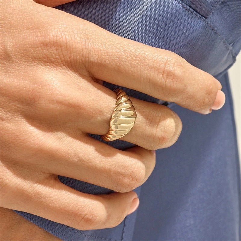 Ylenna Ring