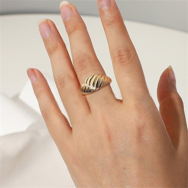 Ylenna Ring
